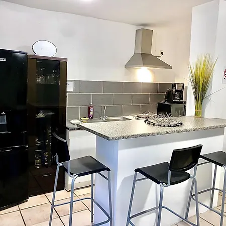 Lejlighed Calme Au Coeur De La Bastide St-louis Carcassonne