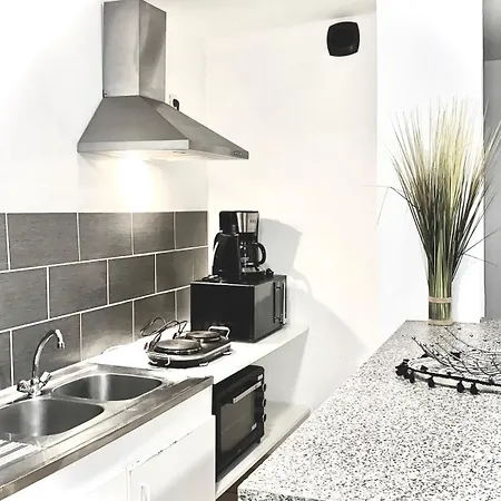 Calme Au Coeur De La Bastide St-louis Carcassonne