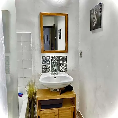 Apartment Calme Au Coeur De La Bastide St-louis Carcassonne